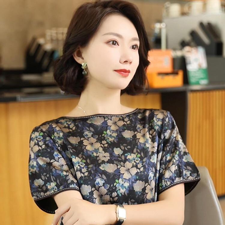 芮馨芸工厂店佳佳