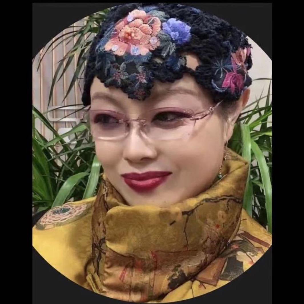 高大尚莉姐大码服装