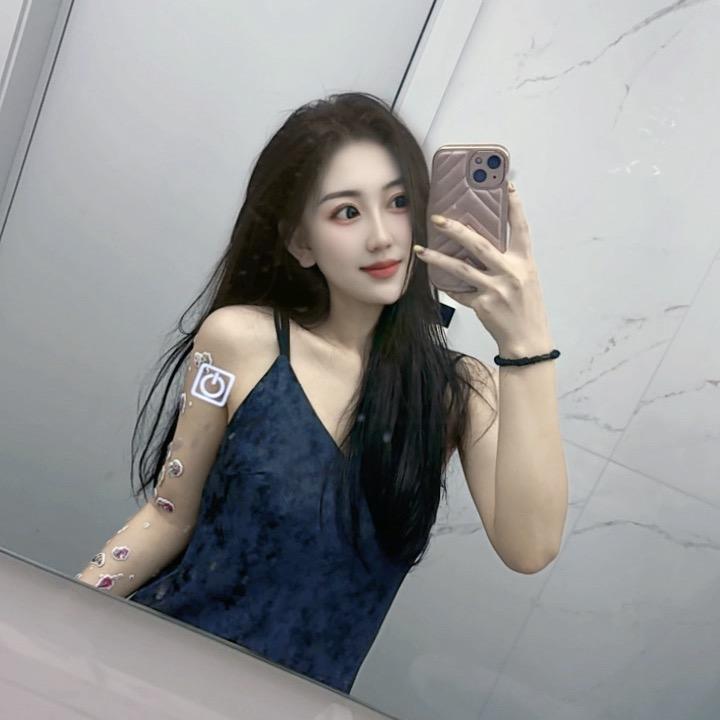 小琳娜.