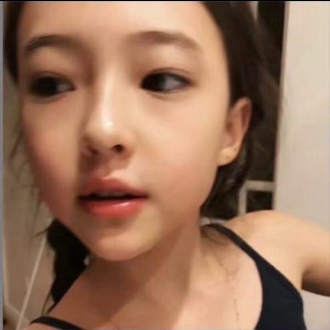 常韶涵.
