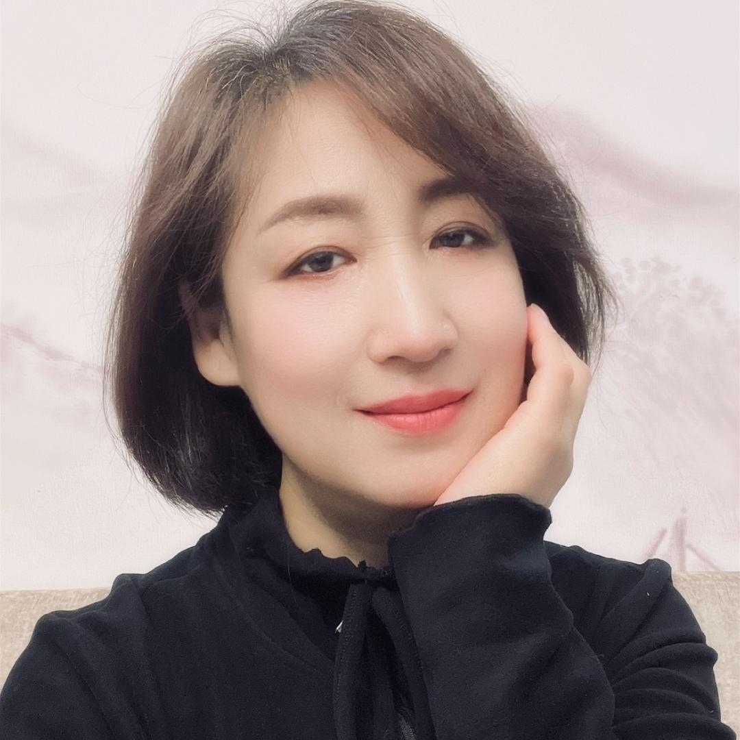 贡秋