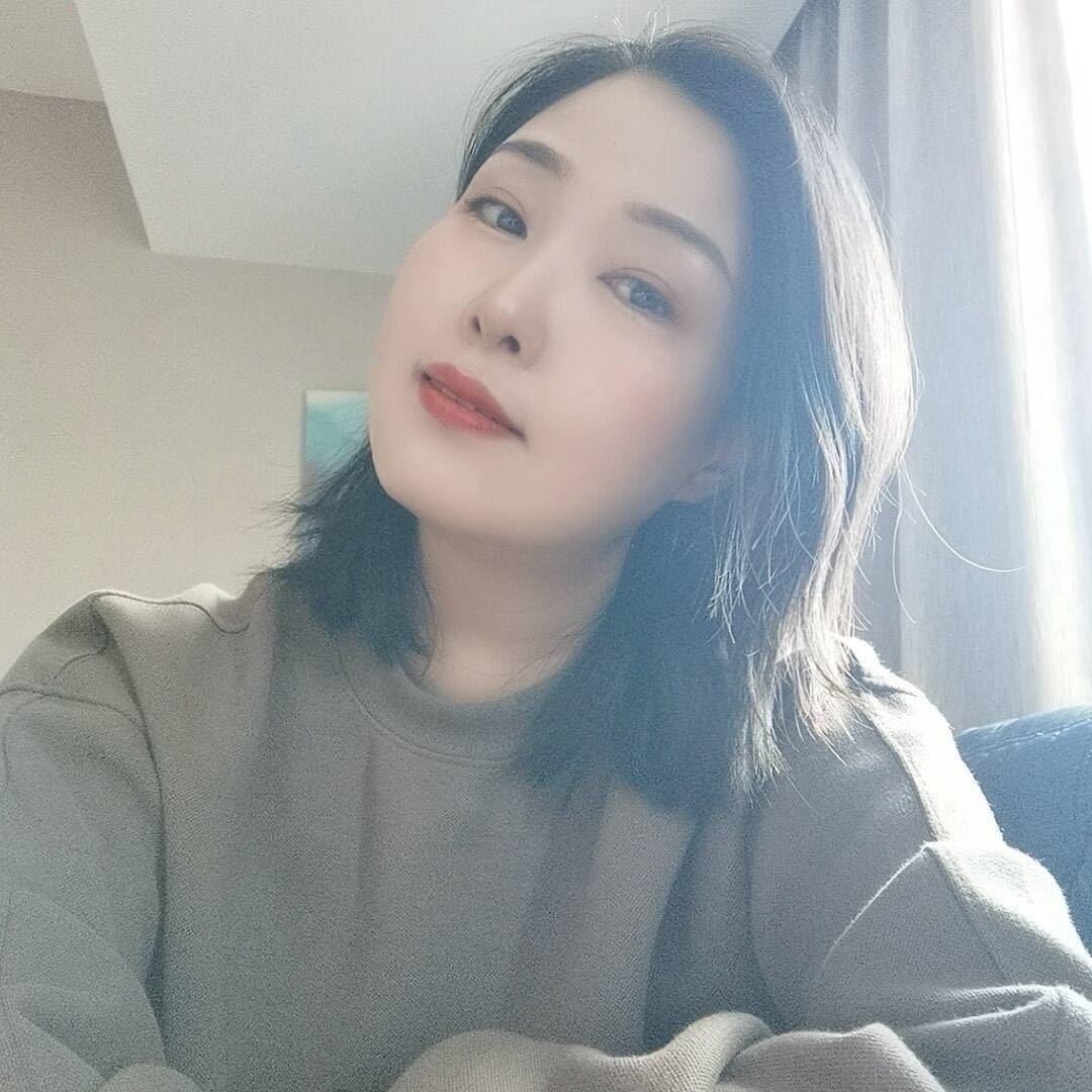 梅梅👑