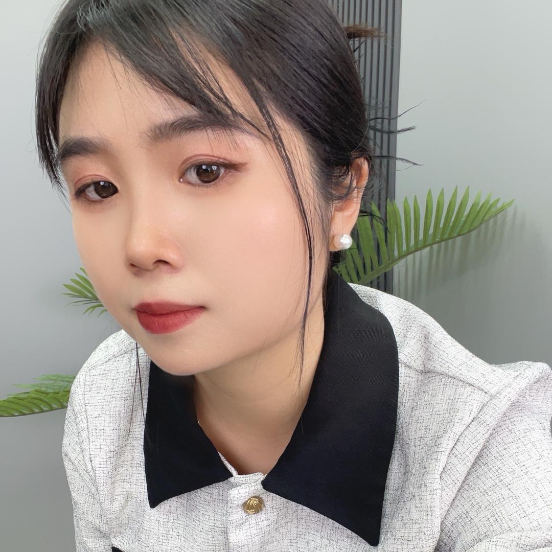傲励锦麦枫时尚专卖店