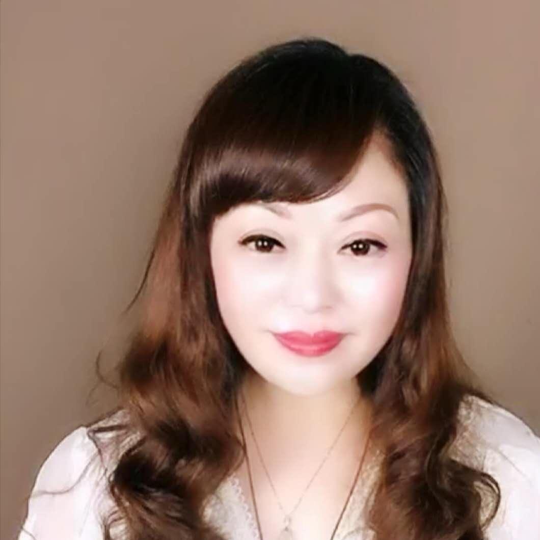 邓琼