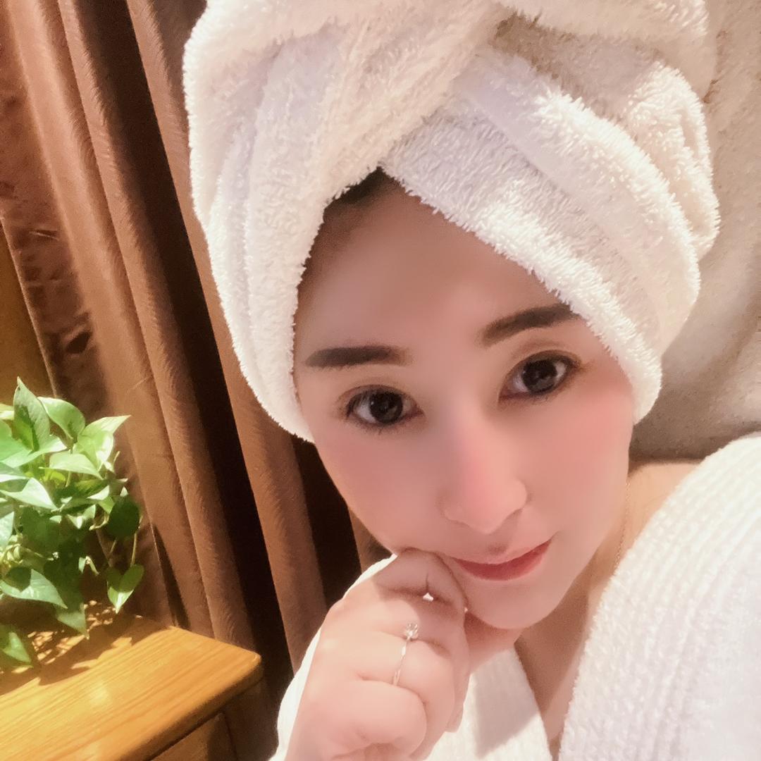 白大美
