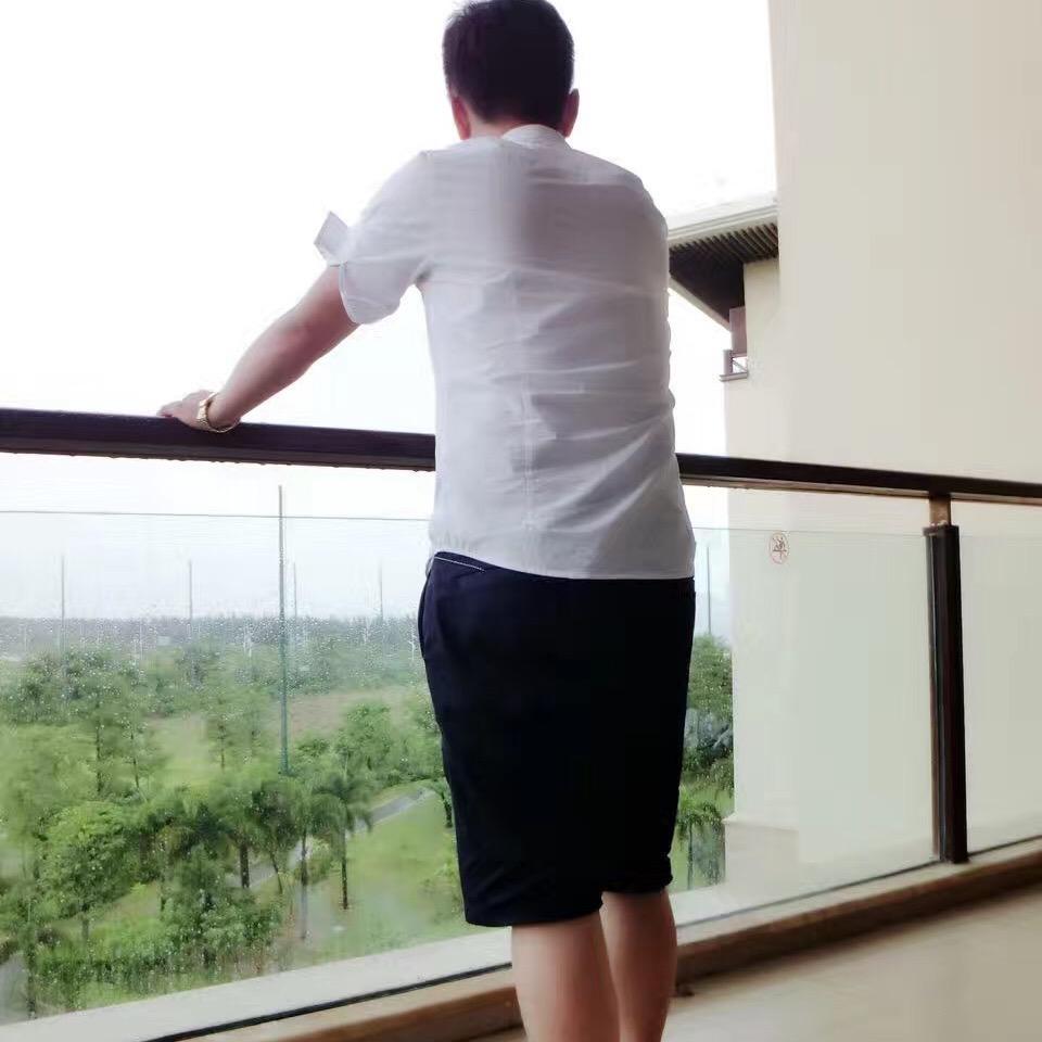 隔壁四哥