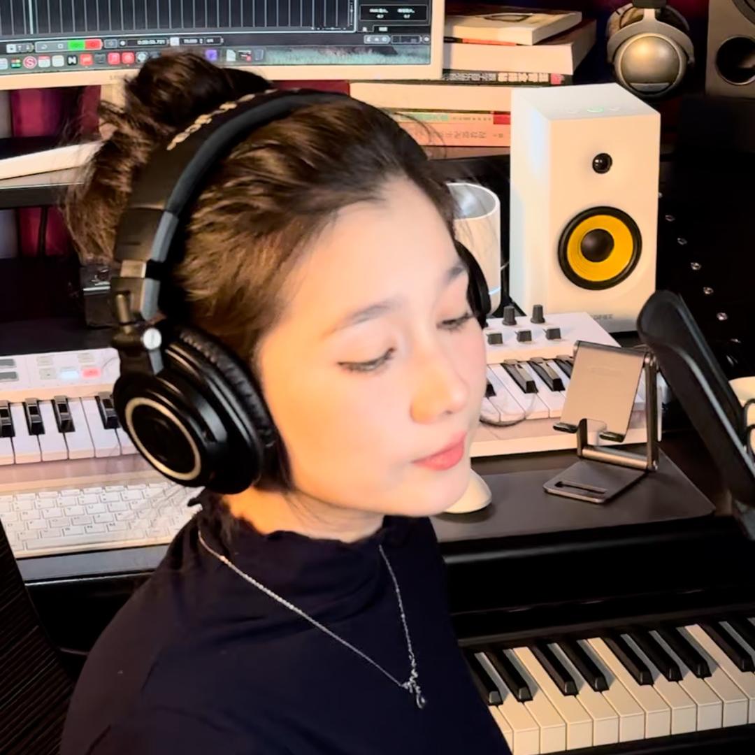 娜孜（Shahnaz Abdulla）