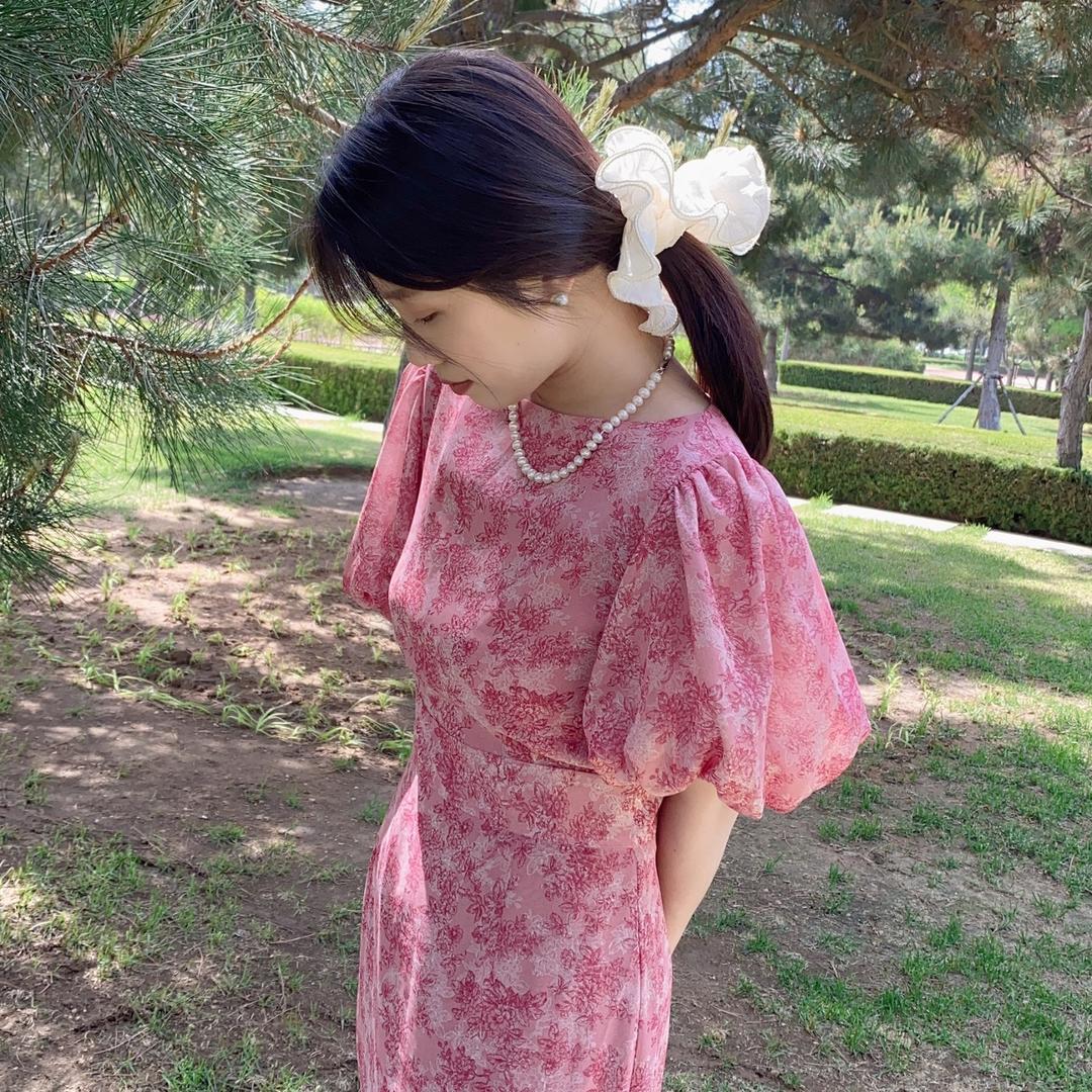王佳佳呀服饰