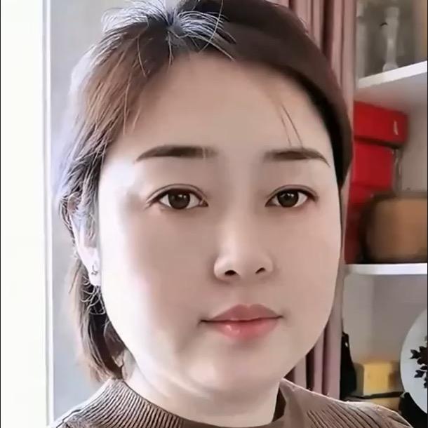 芸芸，一个人生活