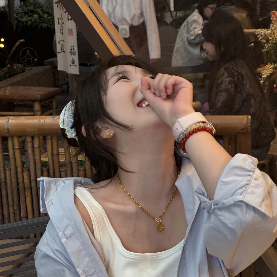 申秀莲.