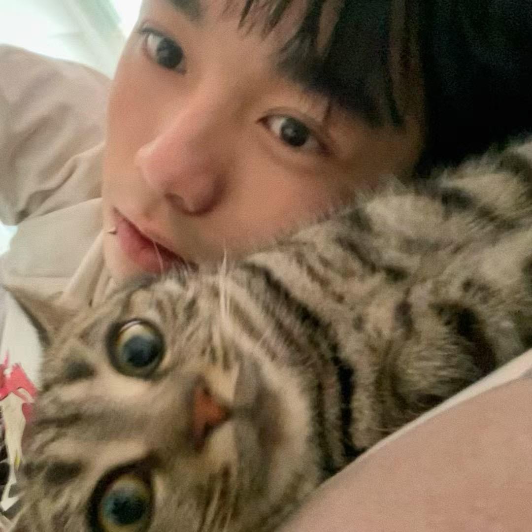 MG_佳轩🧀(学舞请找我!💗)