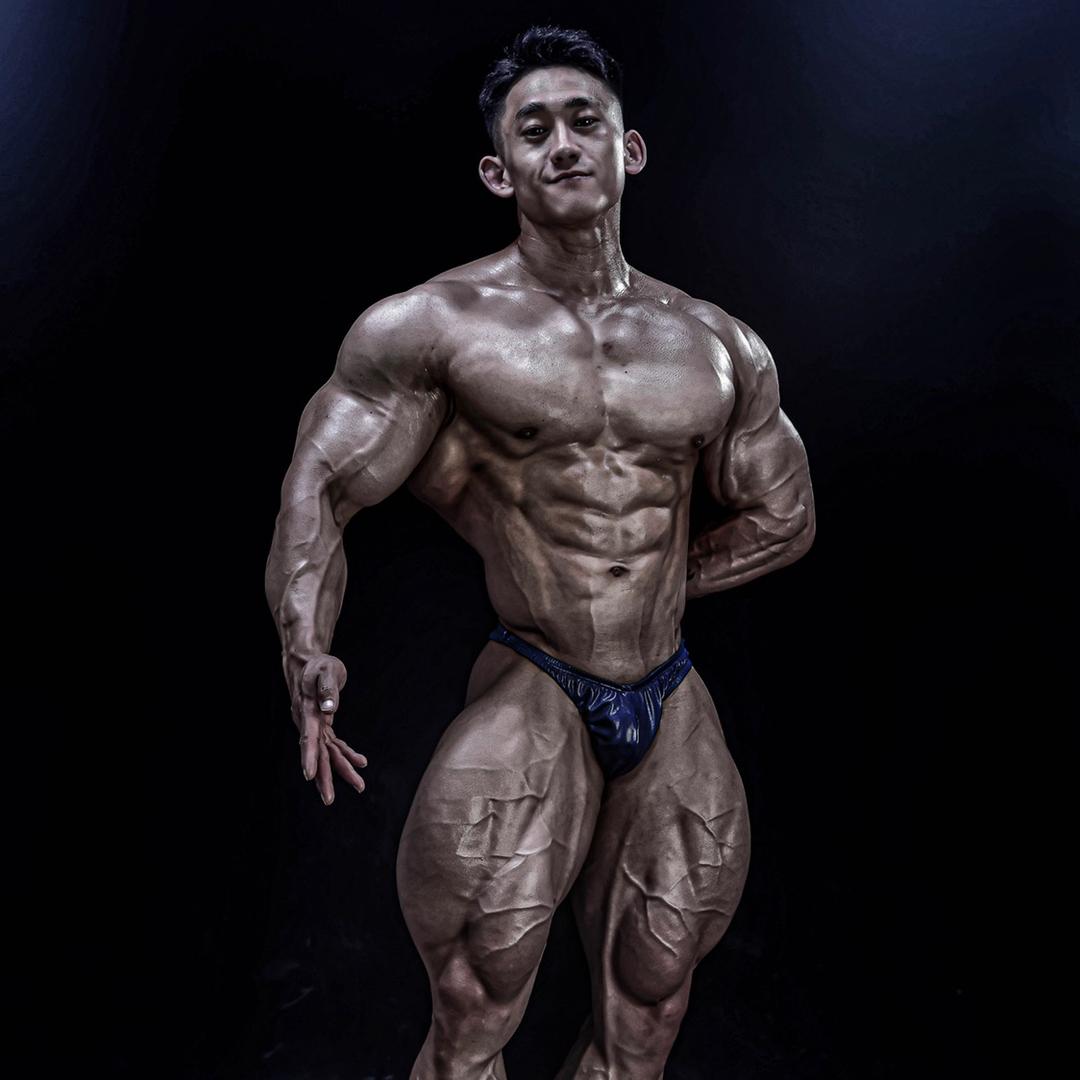 IFBB PRO传统.李伟