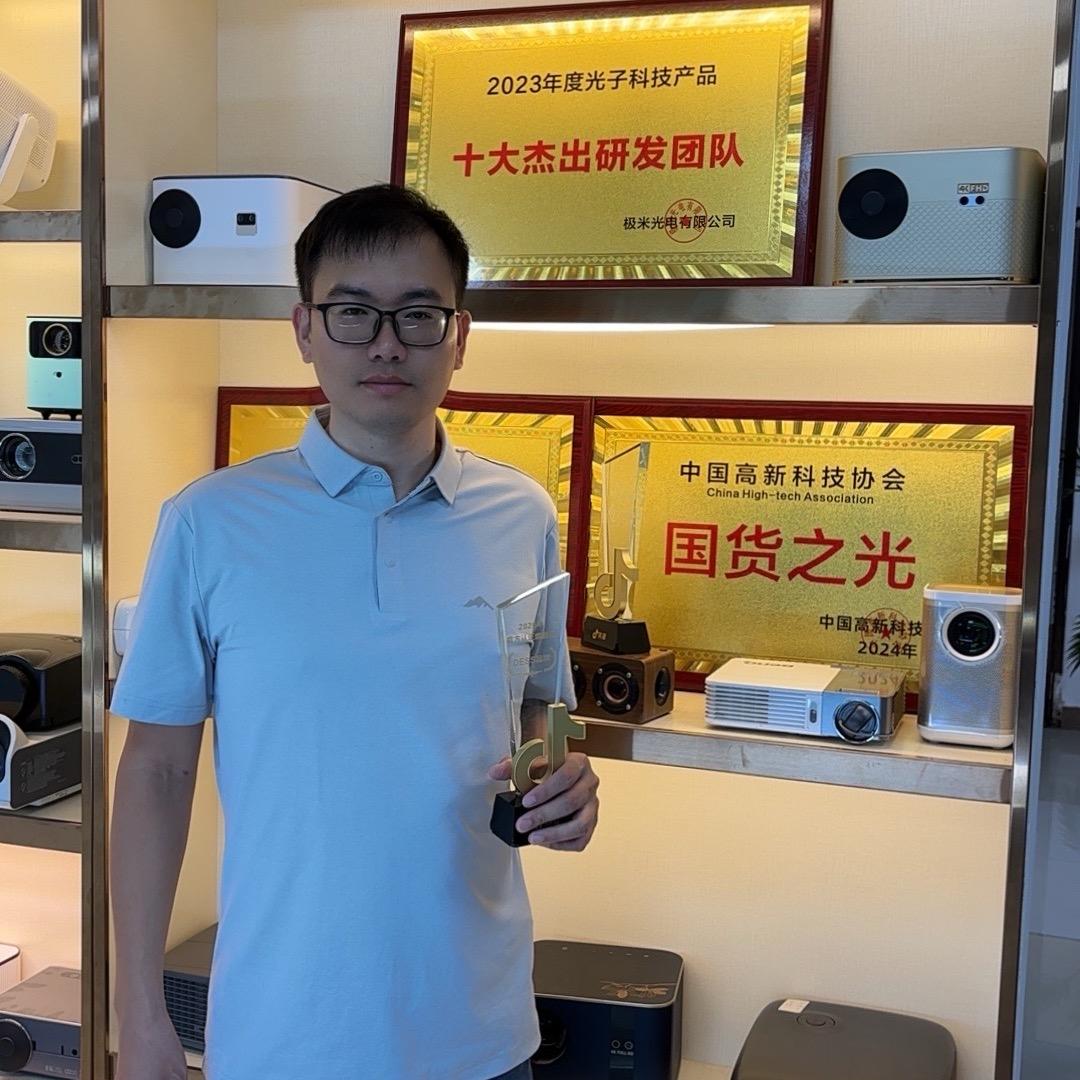 投影仪工厂廖厂长