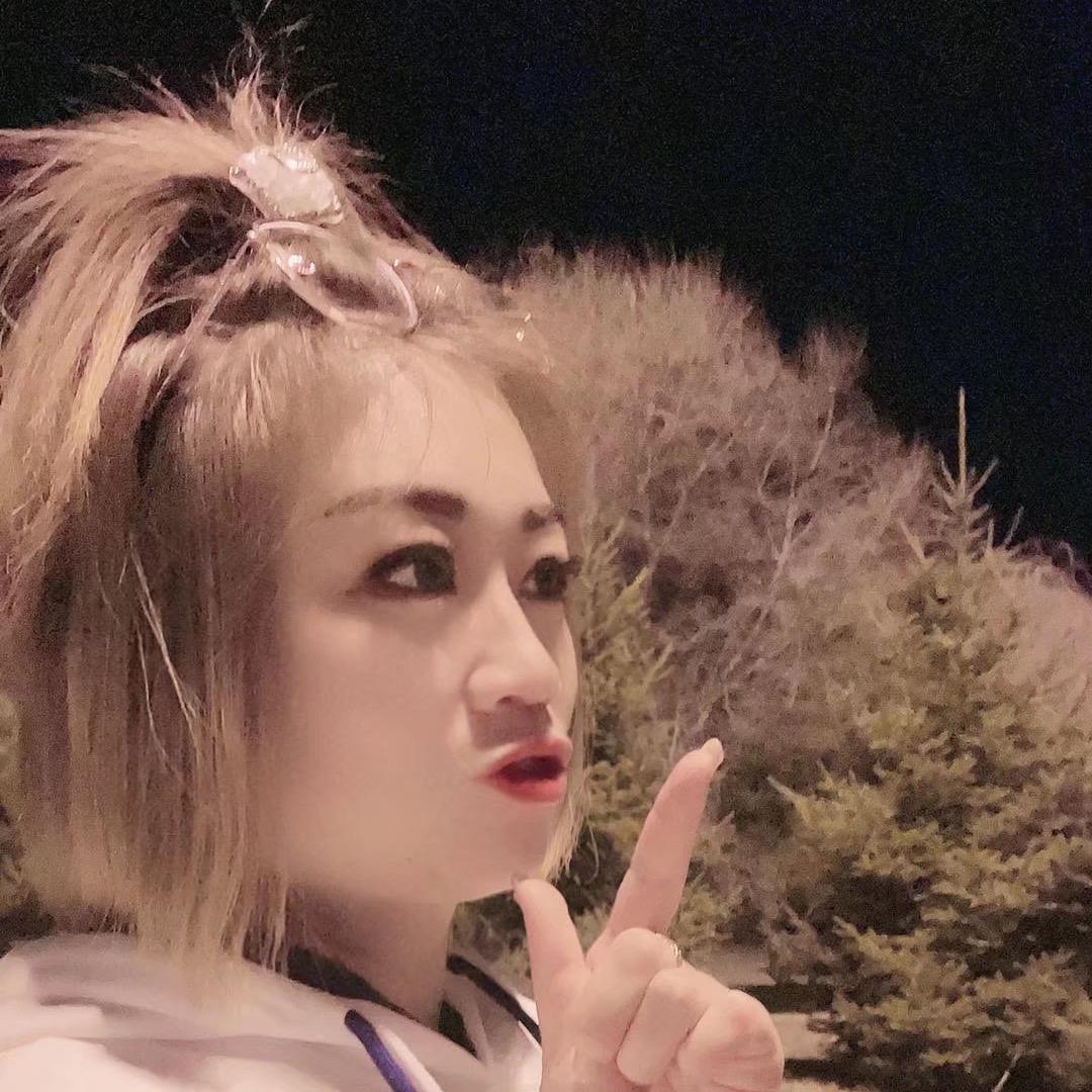 阿岩（东北姑娘）