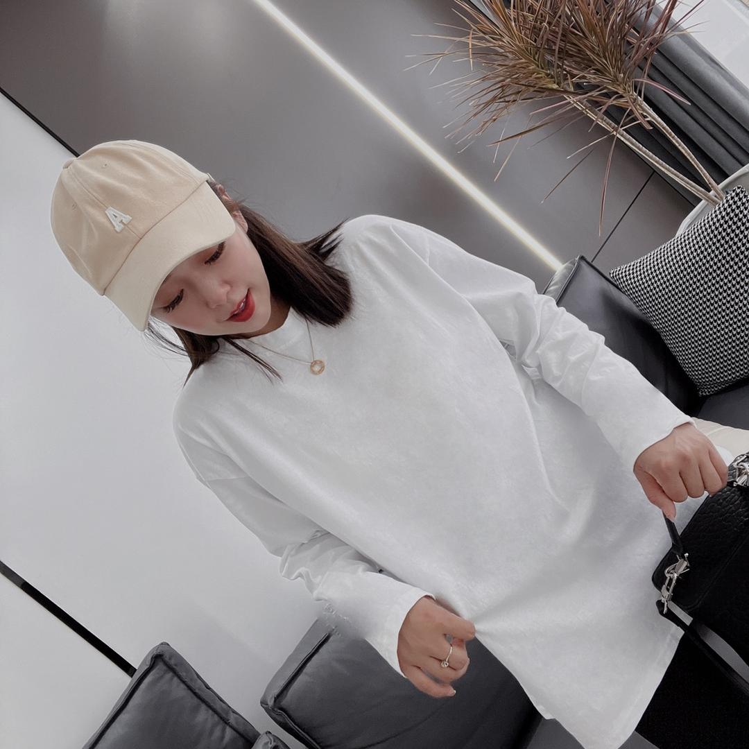 小白家白T