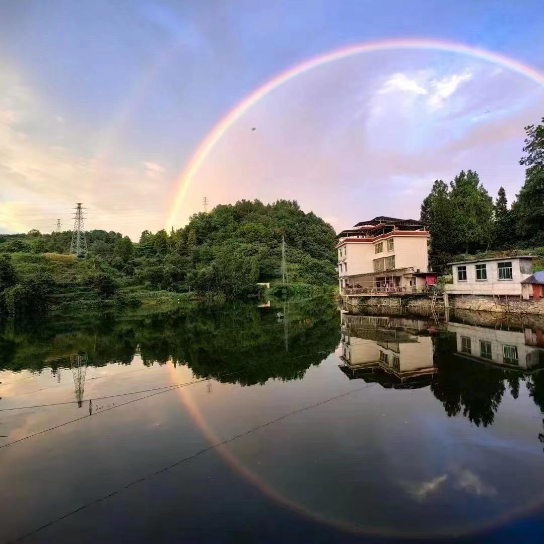 搞钱做慈善