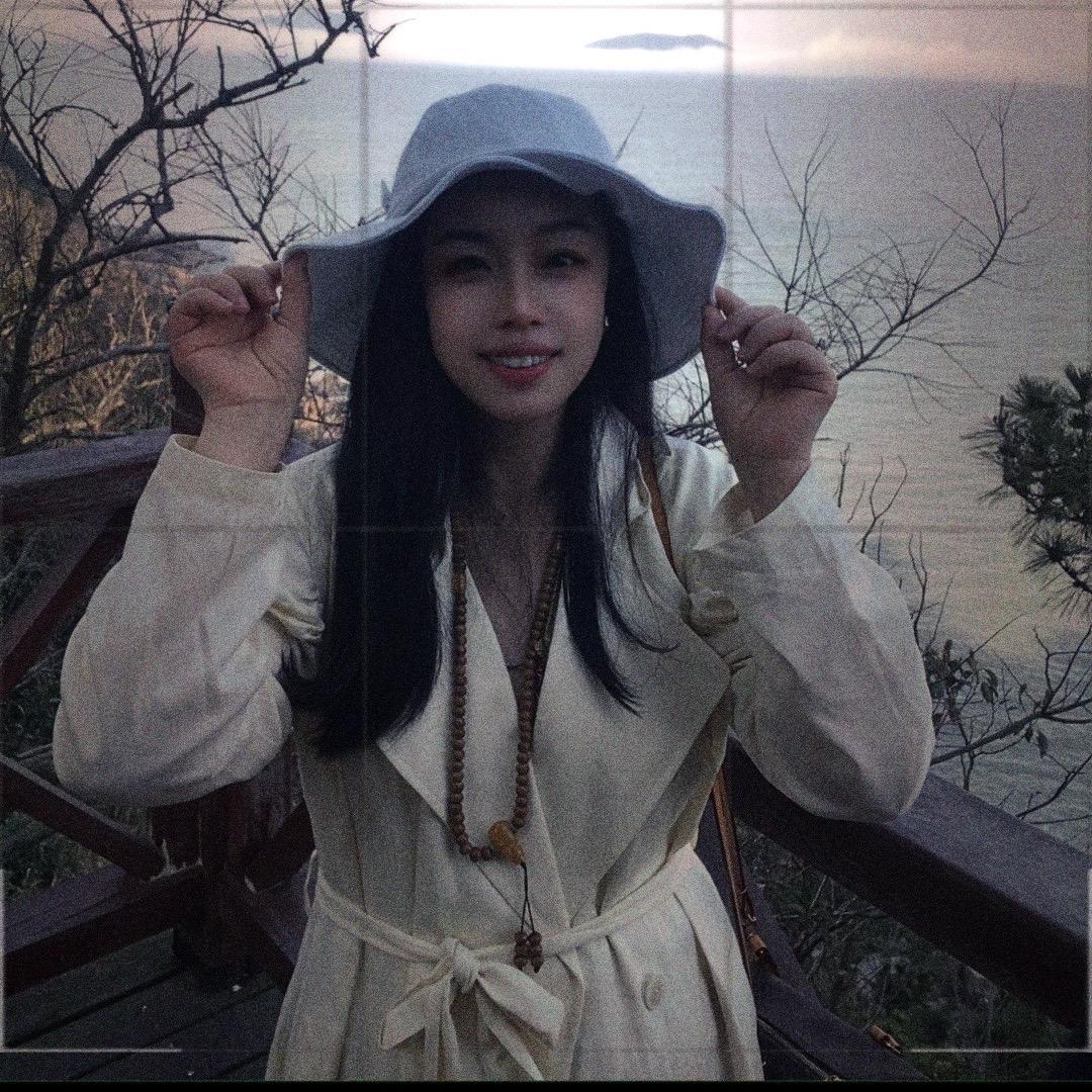 徐默＂