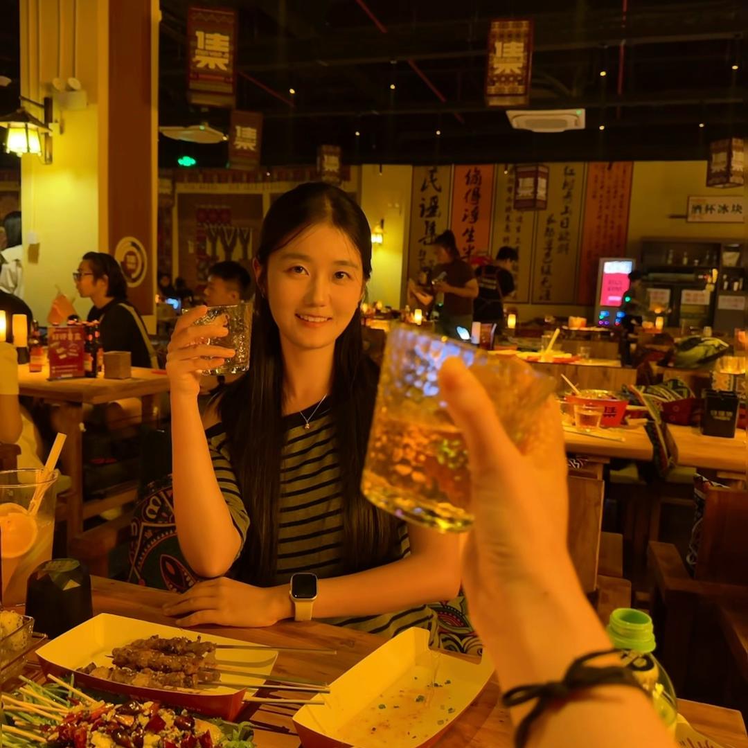 小西爱吃瓜