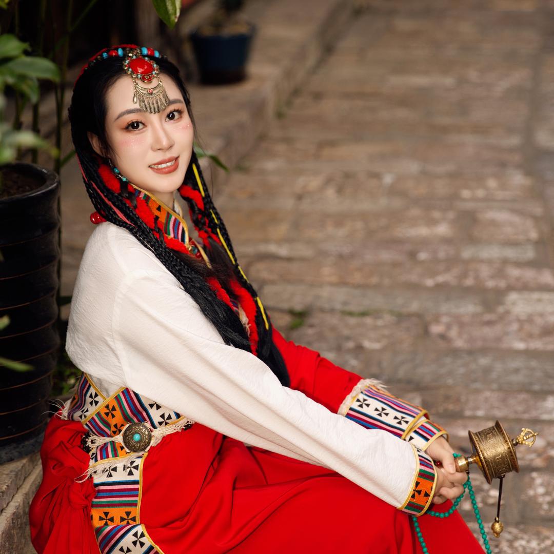 爱笑的女孩👧