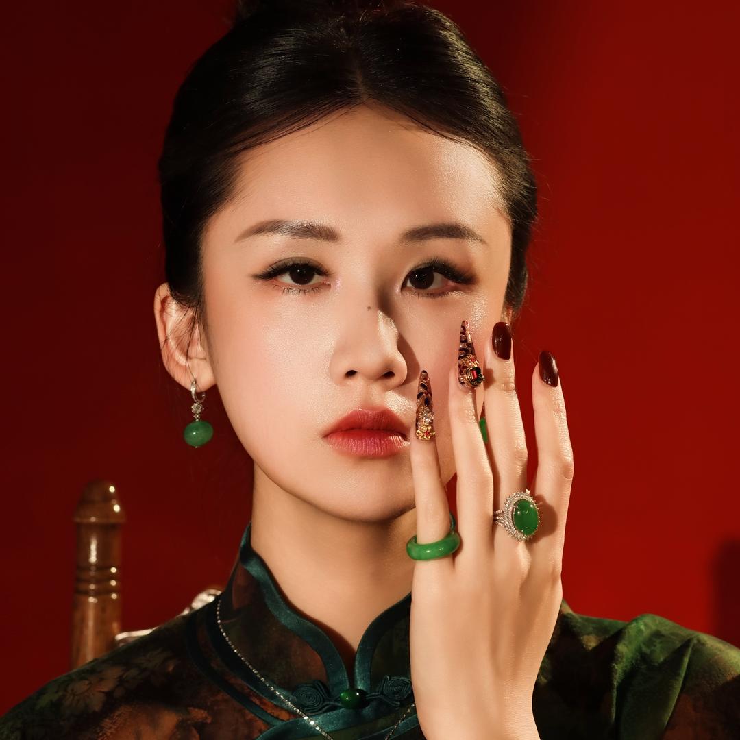 小林卖翡翠
