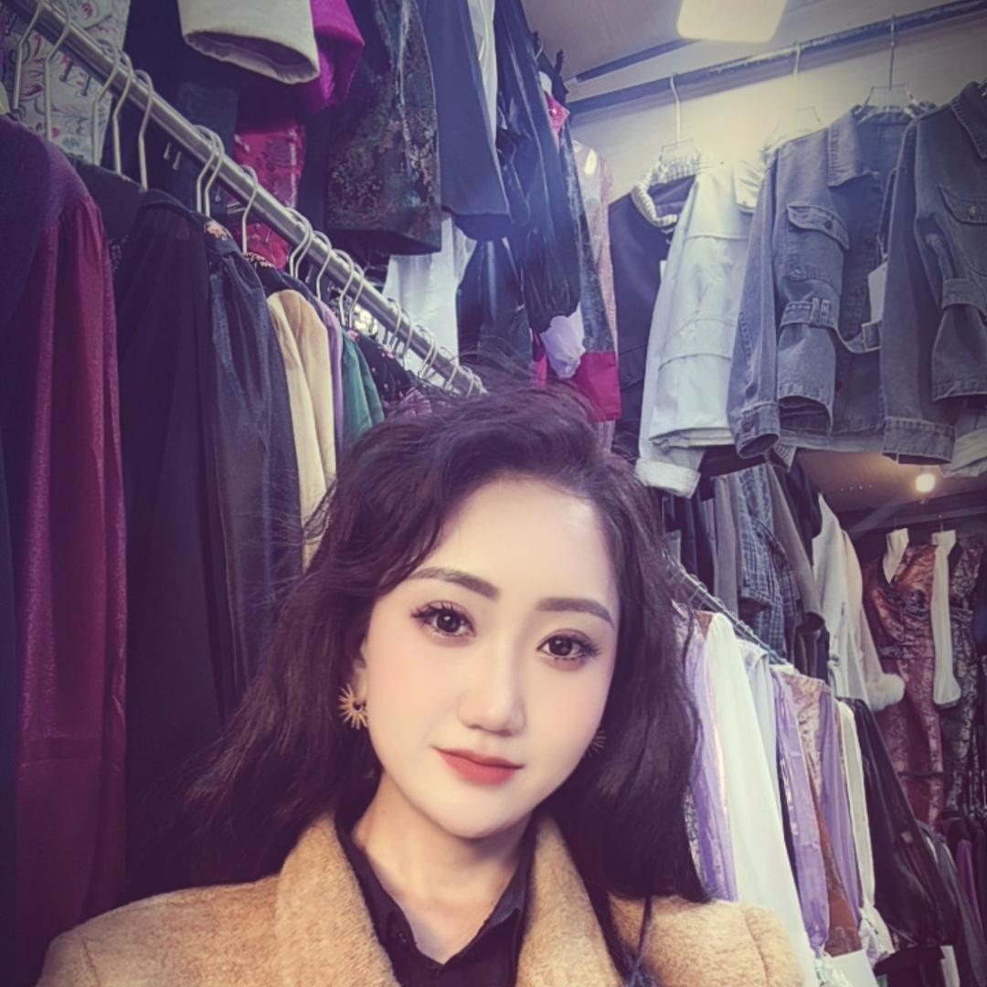 衣见钟情服饰