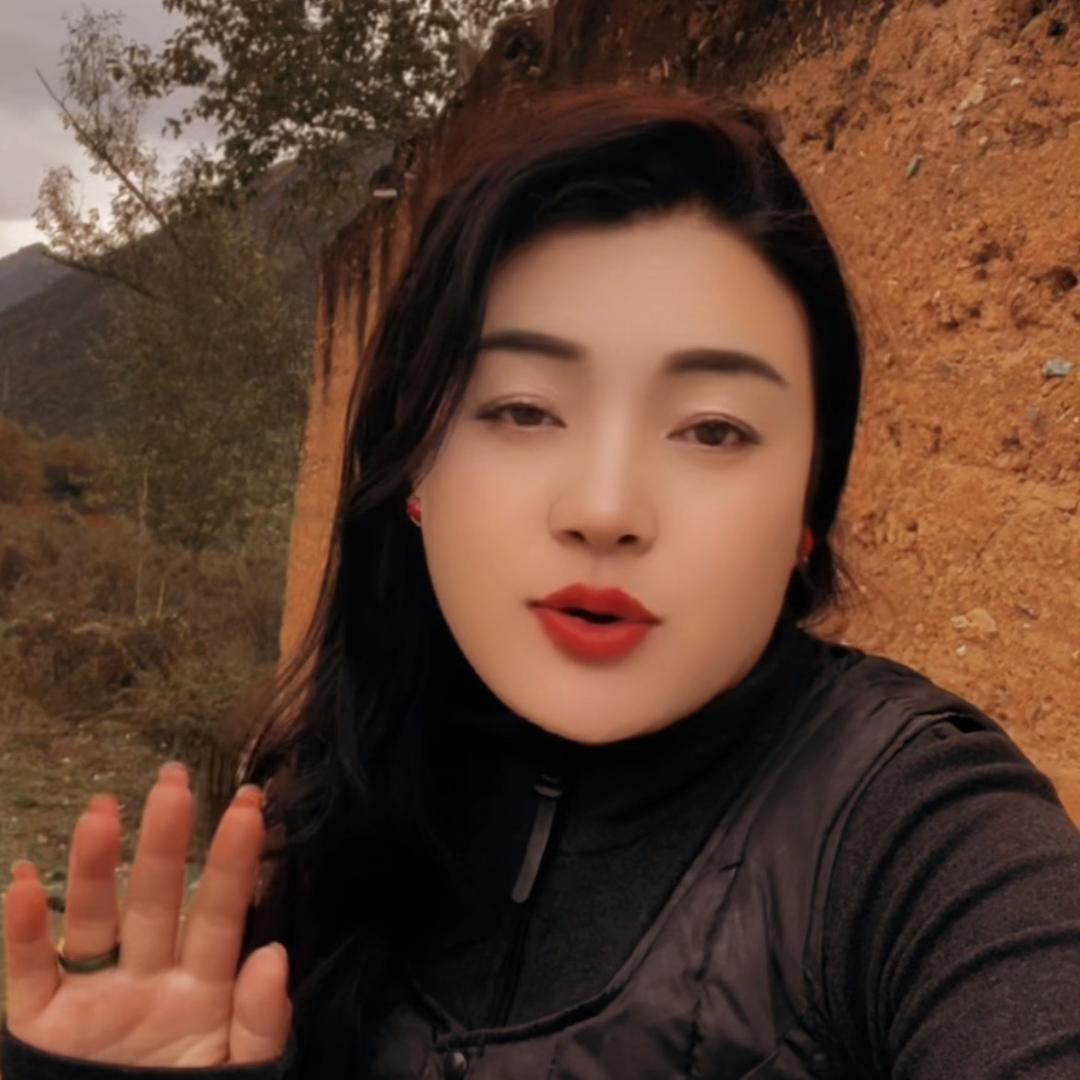 德格姑娘