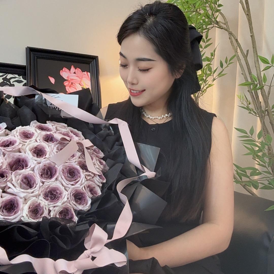 美娜