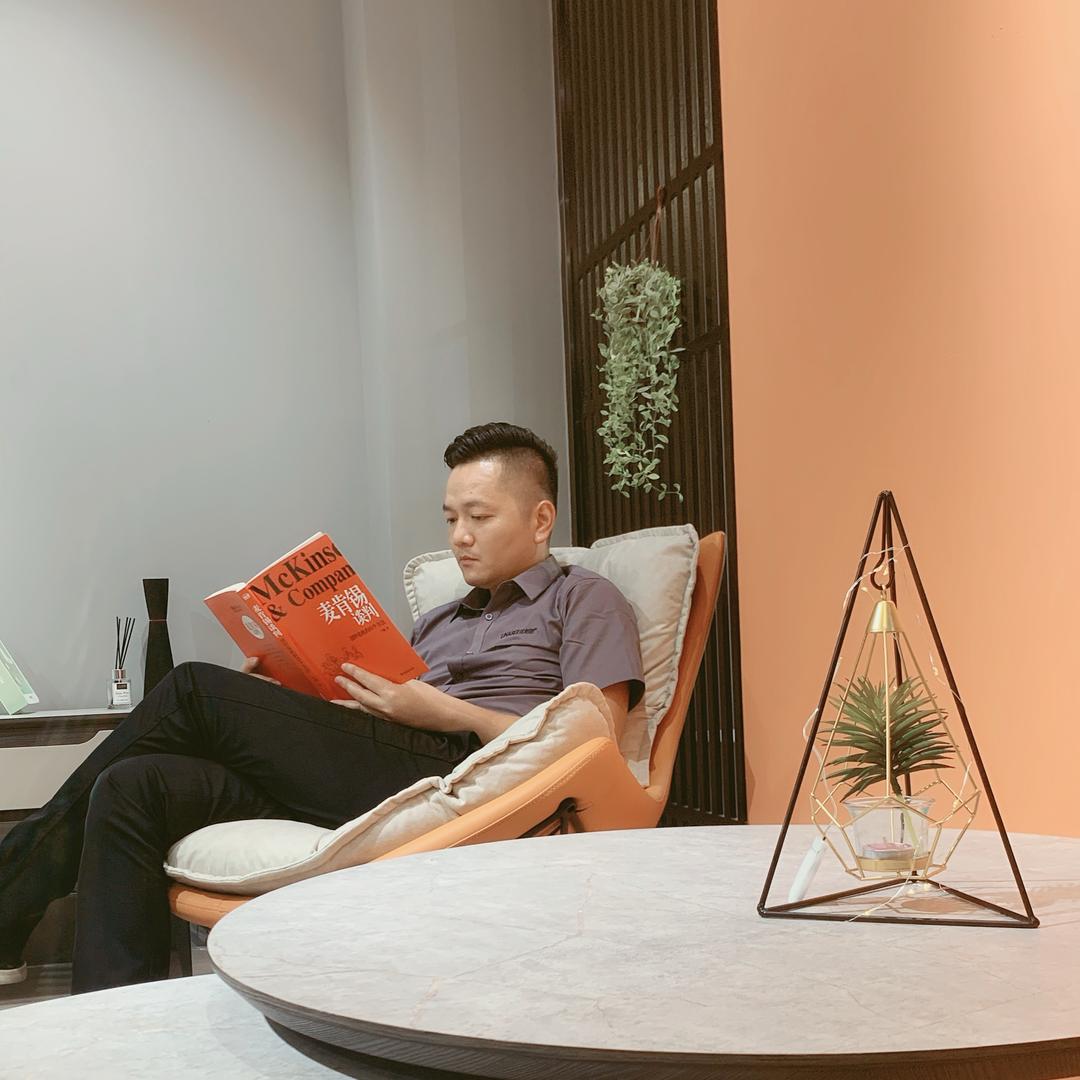 优耐思时尚家居邹同学