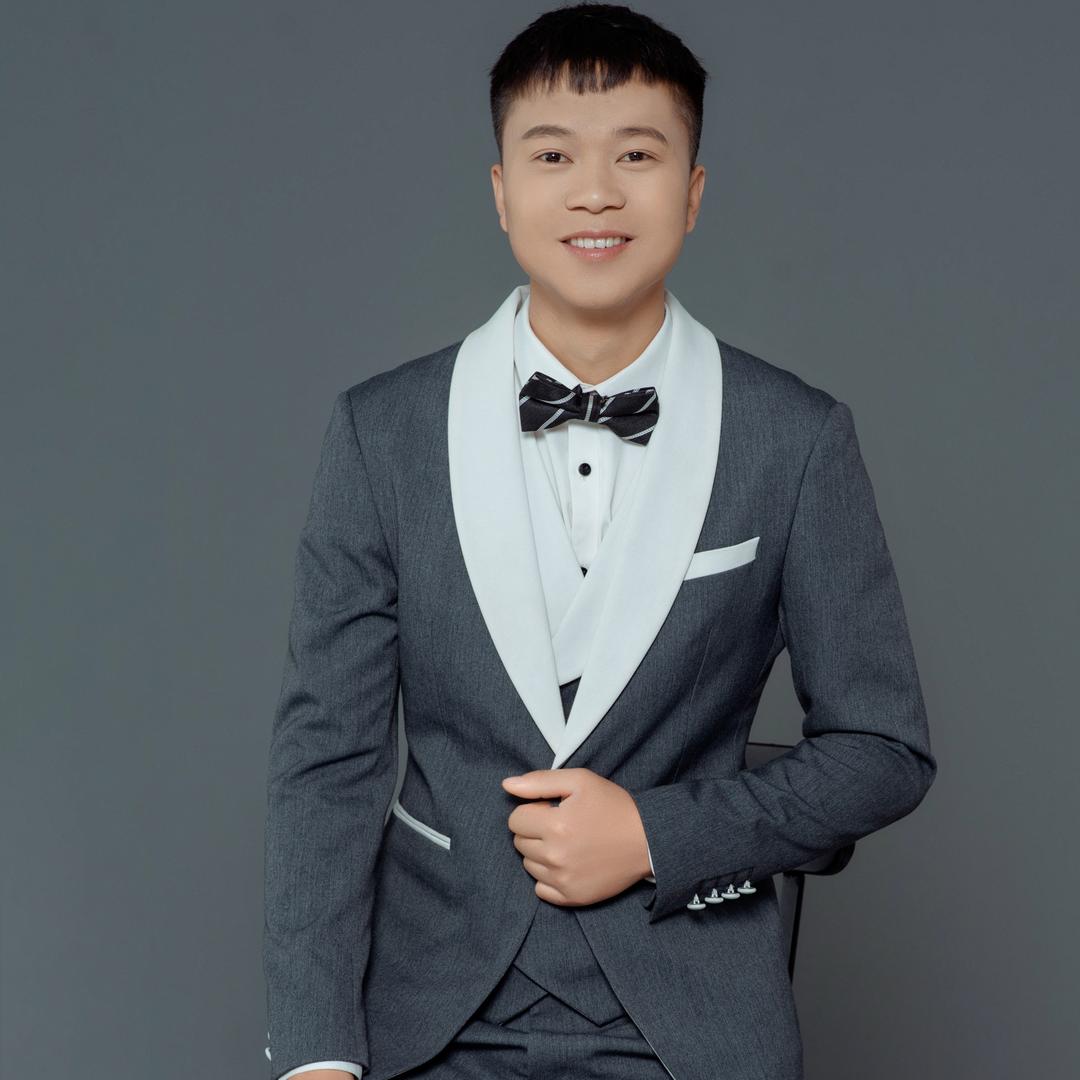 昆明封窗小杨哥九腔体系统门窗厂