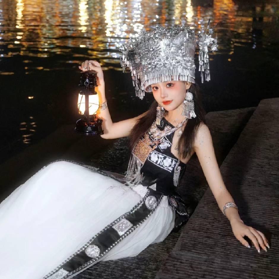 张家界导游莎莎
