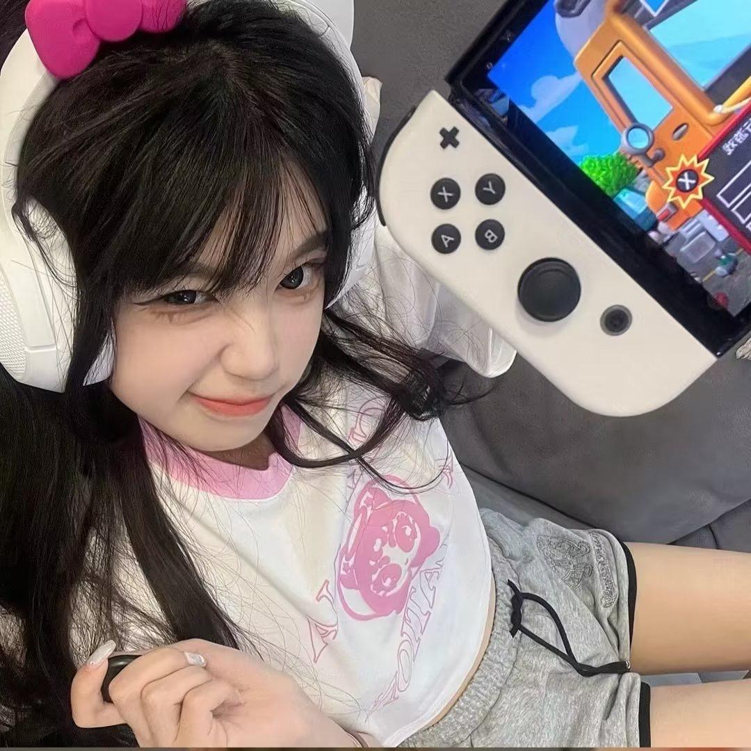荔枝好甜^ω^