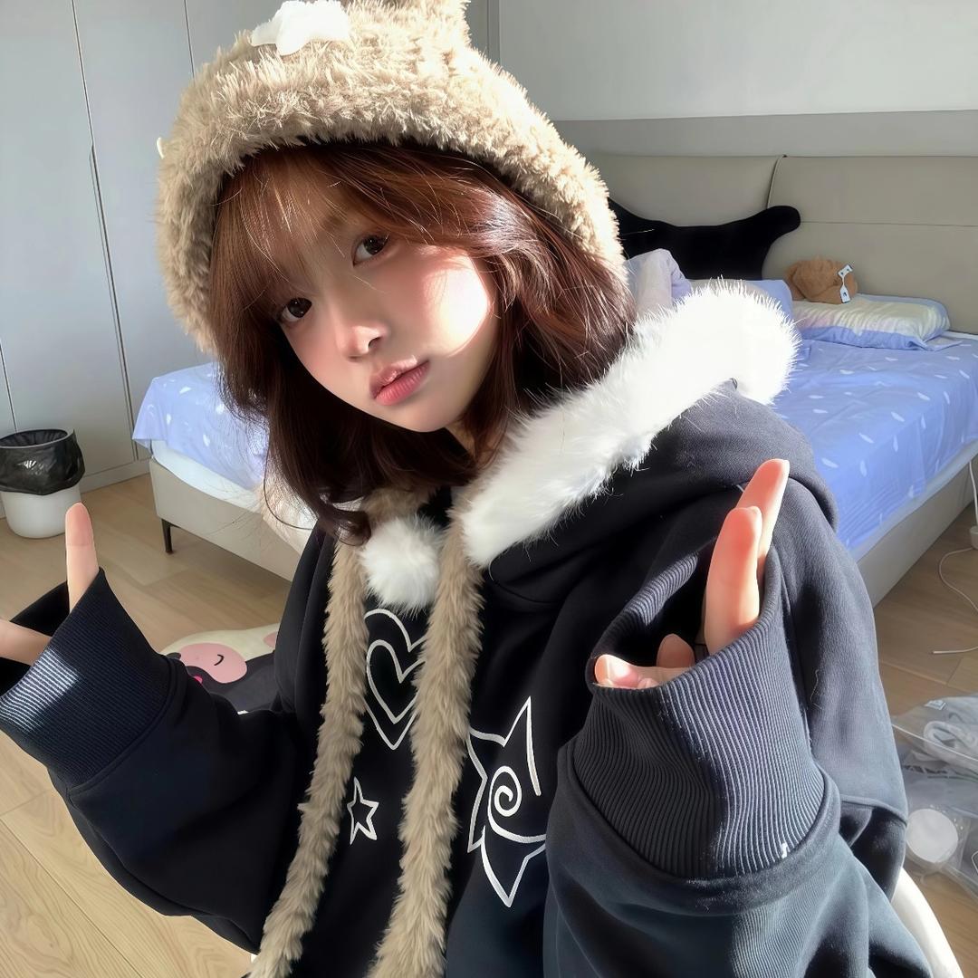 小怡很皮