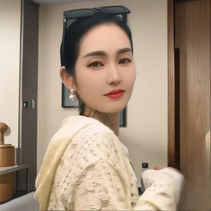 卡莱儿女装工厂店
