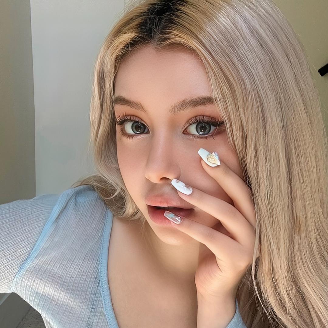 伊丽莎白_Lisa