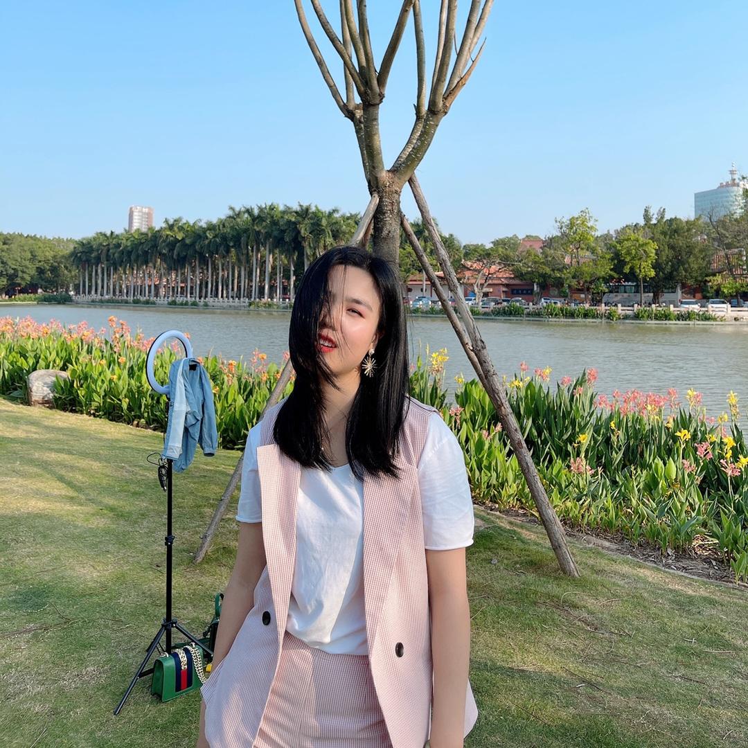 婷婷吖。