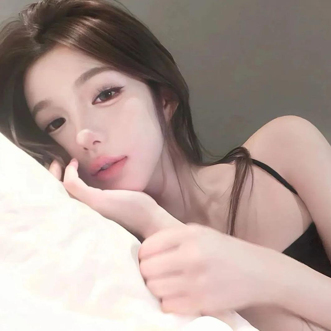 左左.