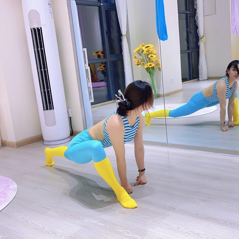 婷婷空中瑜伽舞蹈工作室