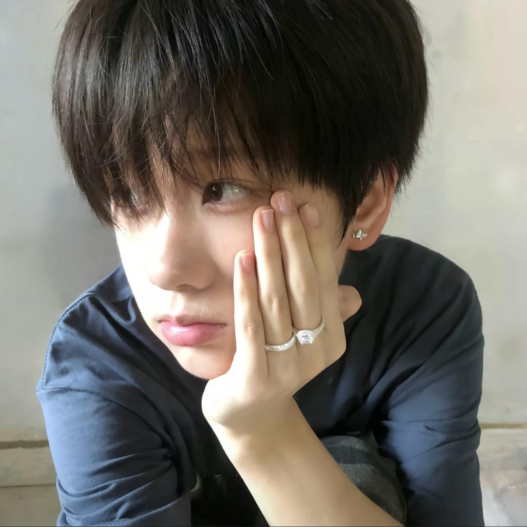小凌.👑菲菲