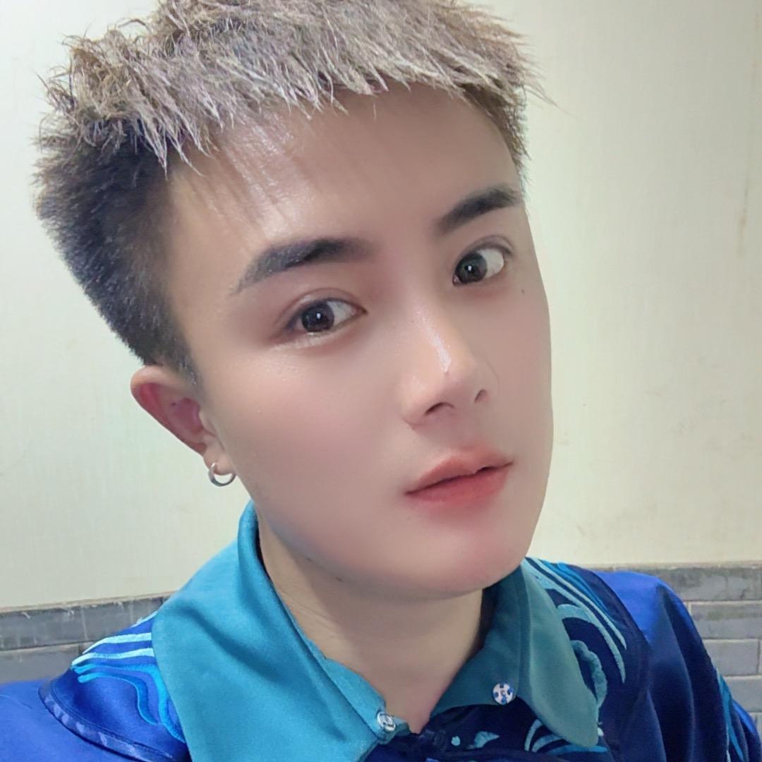 万岁山韦小宝 张阔