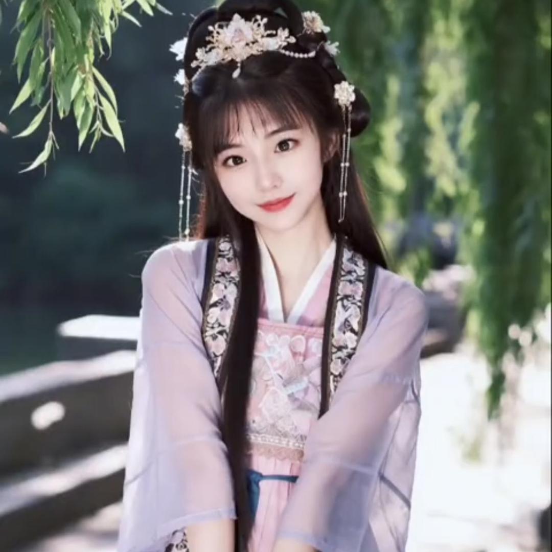 欧艳潮玩社