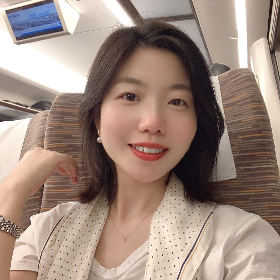 深圳南山区疏小姐优选女装店