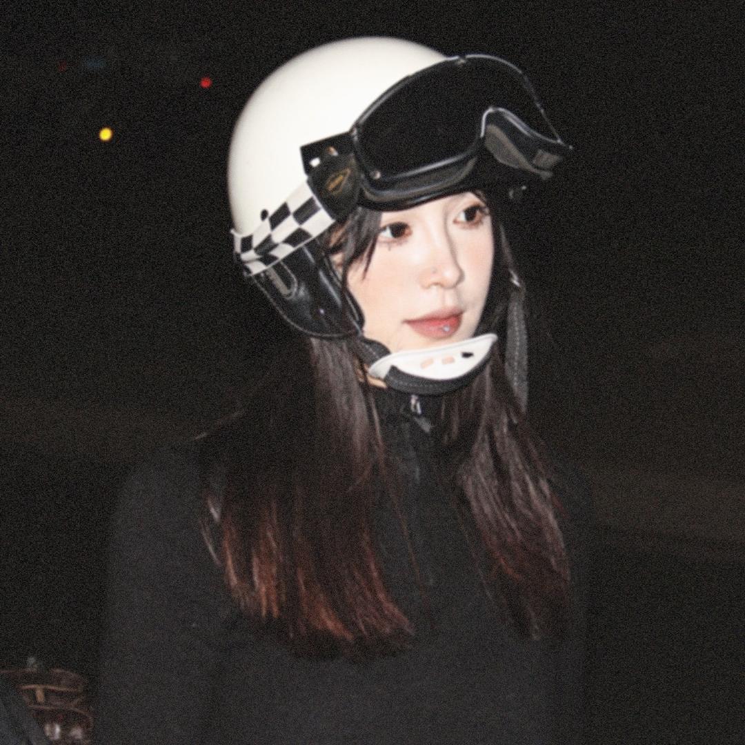兰兰（搭车新疆）