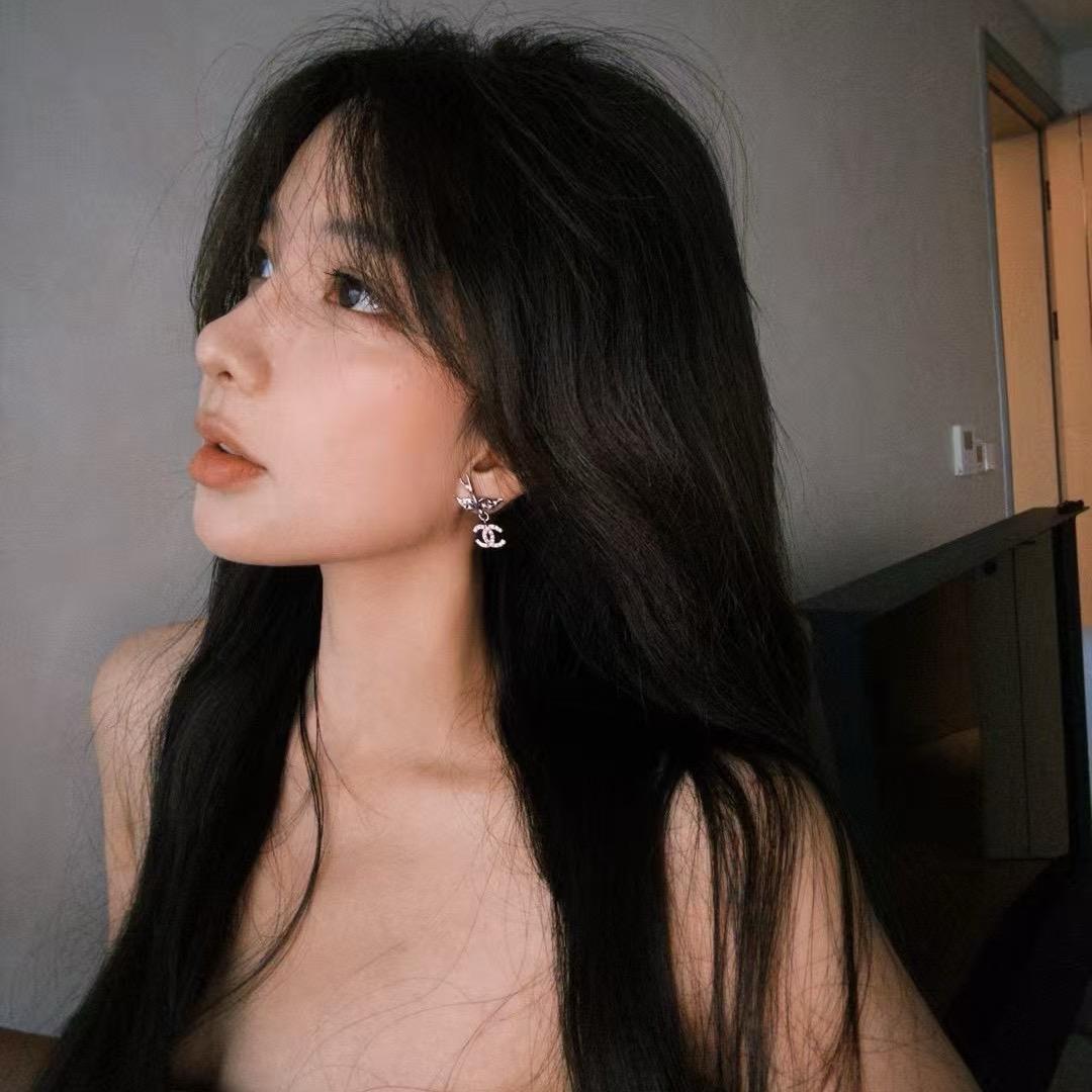 施薇靓VK