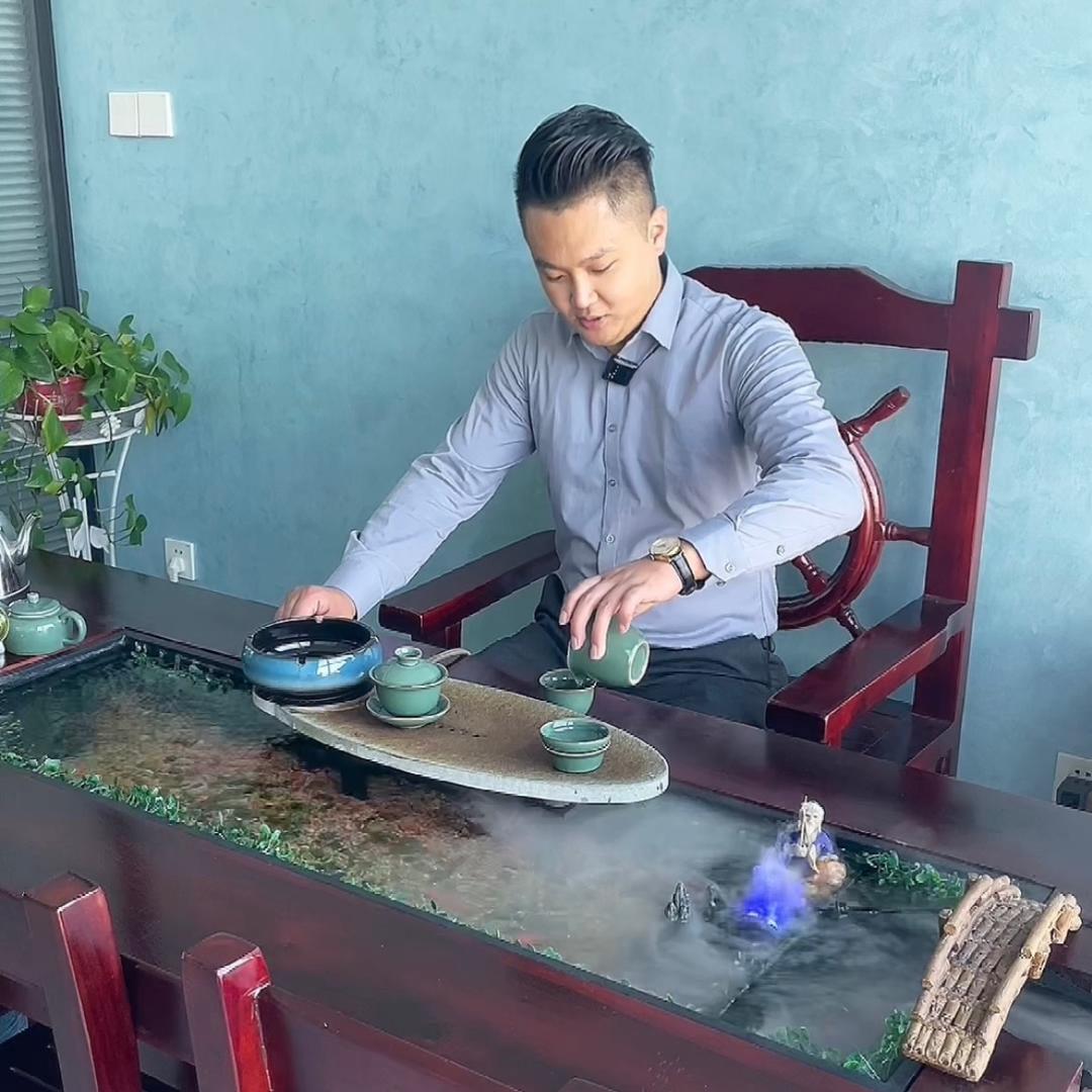 尹俊一