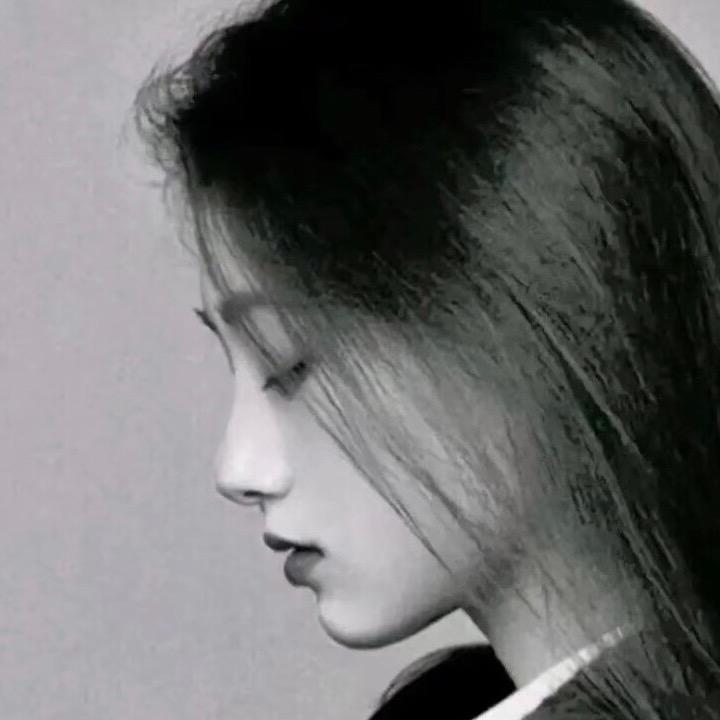 小七月.