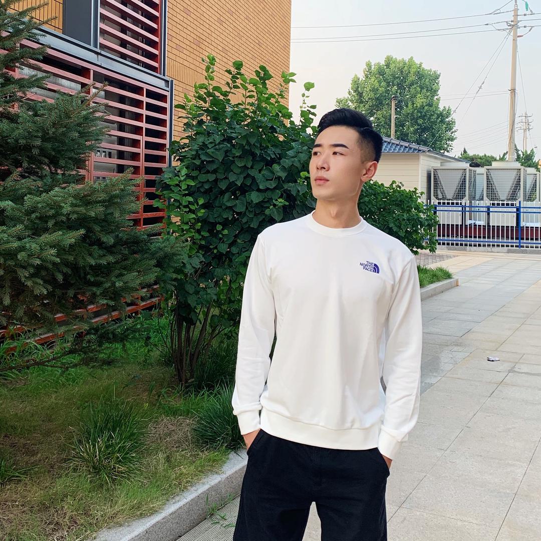 大杰穿搭