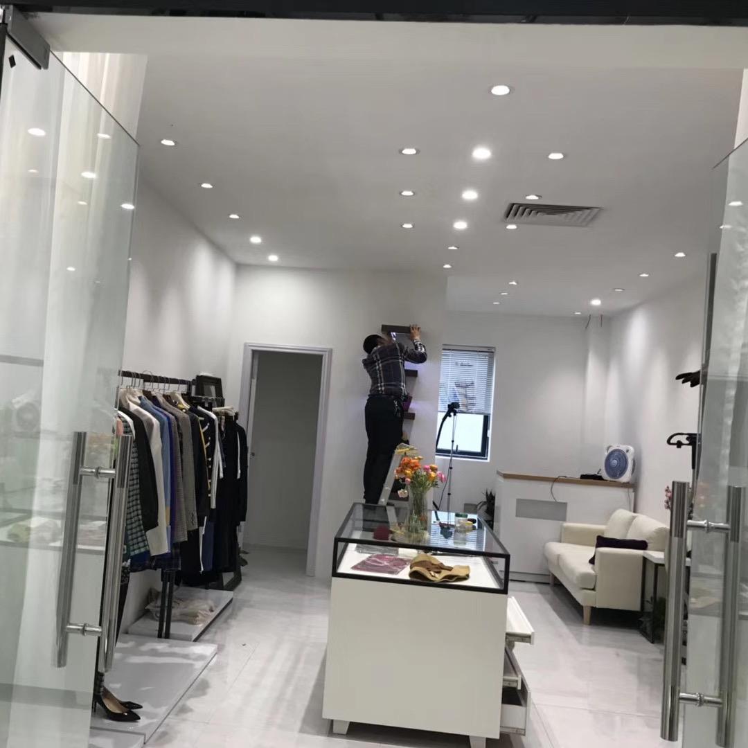 亲爱的米兰服装店