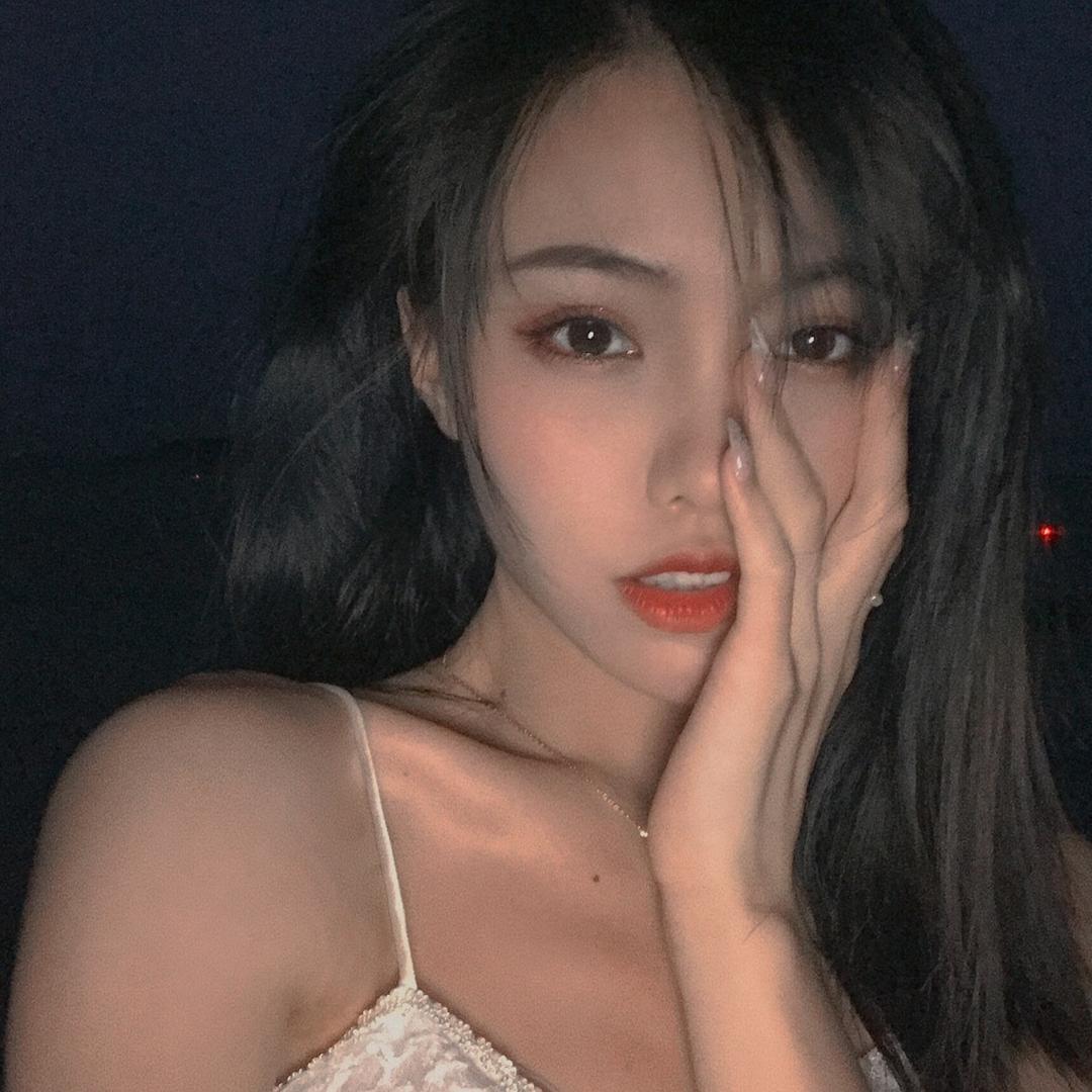 歌霓丝服饰