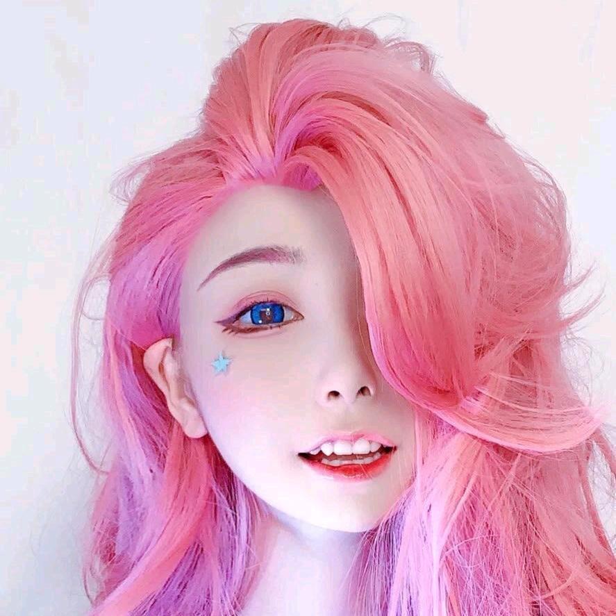 𝒔𝒆𝒓𝒂𝒑𝒉𝒊𝒏𝒆.