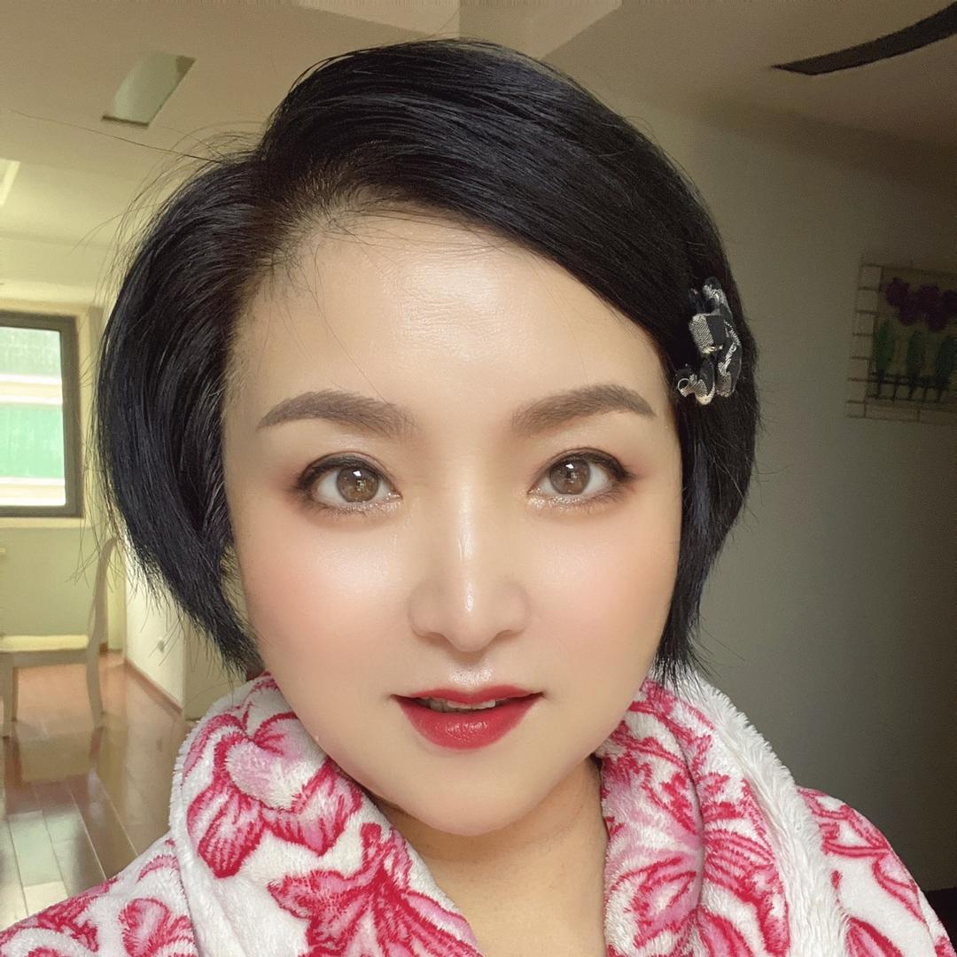 风吹玲动